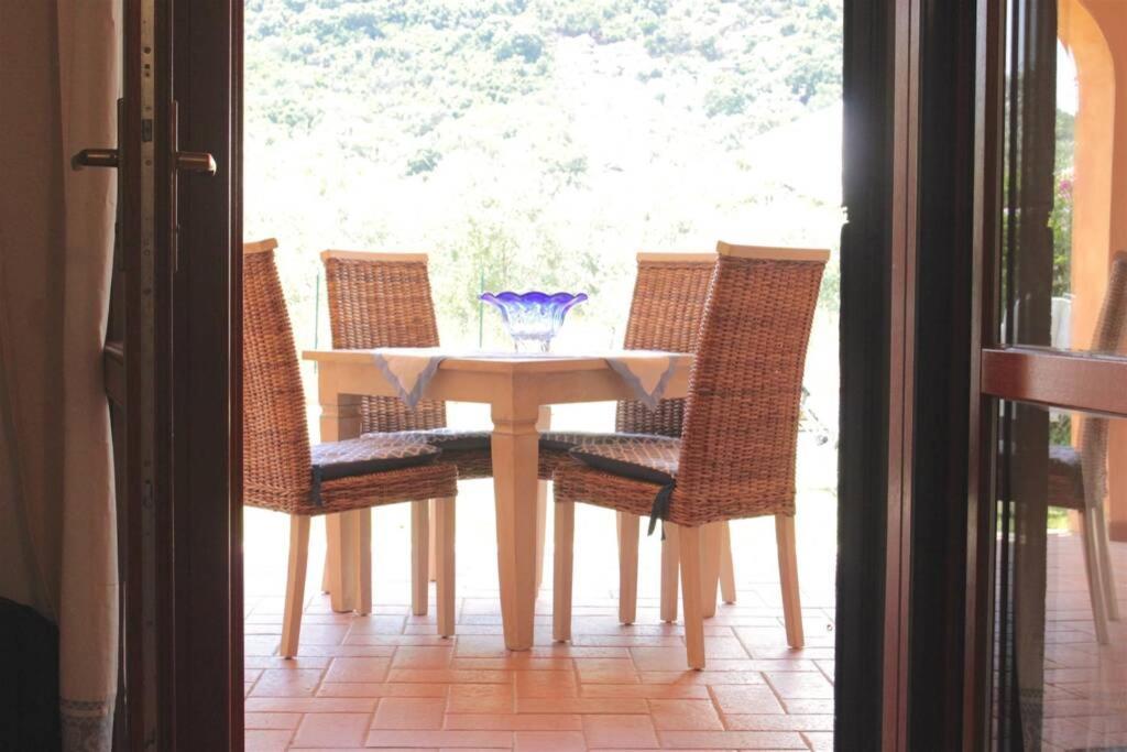 Villa Paola San Teodoro Con Piscina Privata Lu Lioni Екстериор снимка