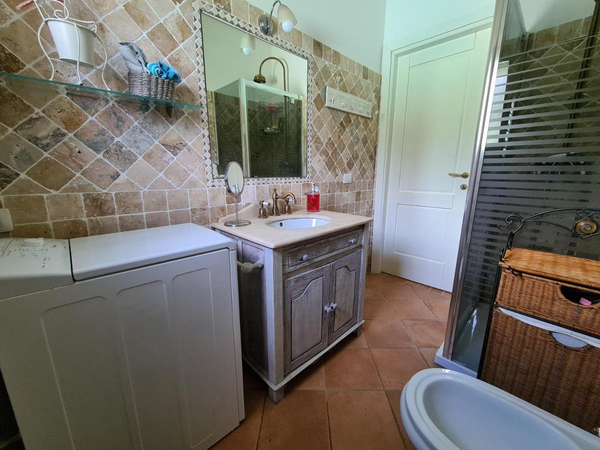 Villa Paola San Teodoro Con Piscina Privata Lu Lioni Екстериор снимка