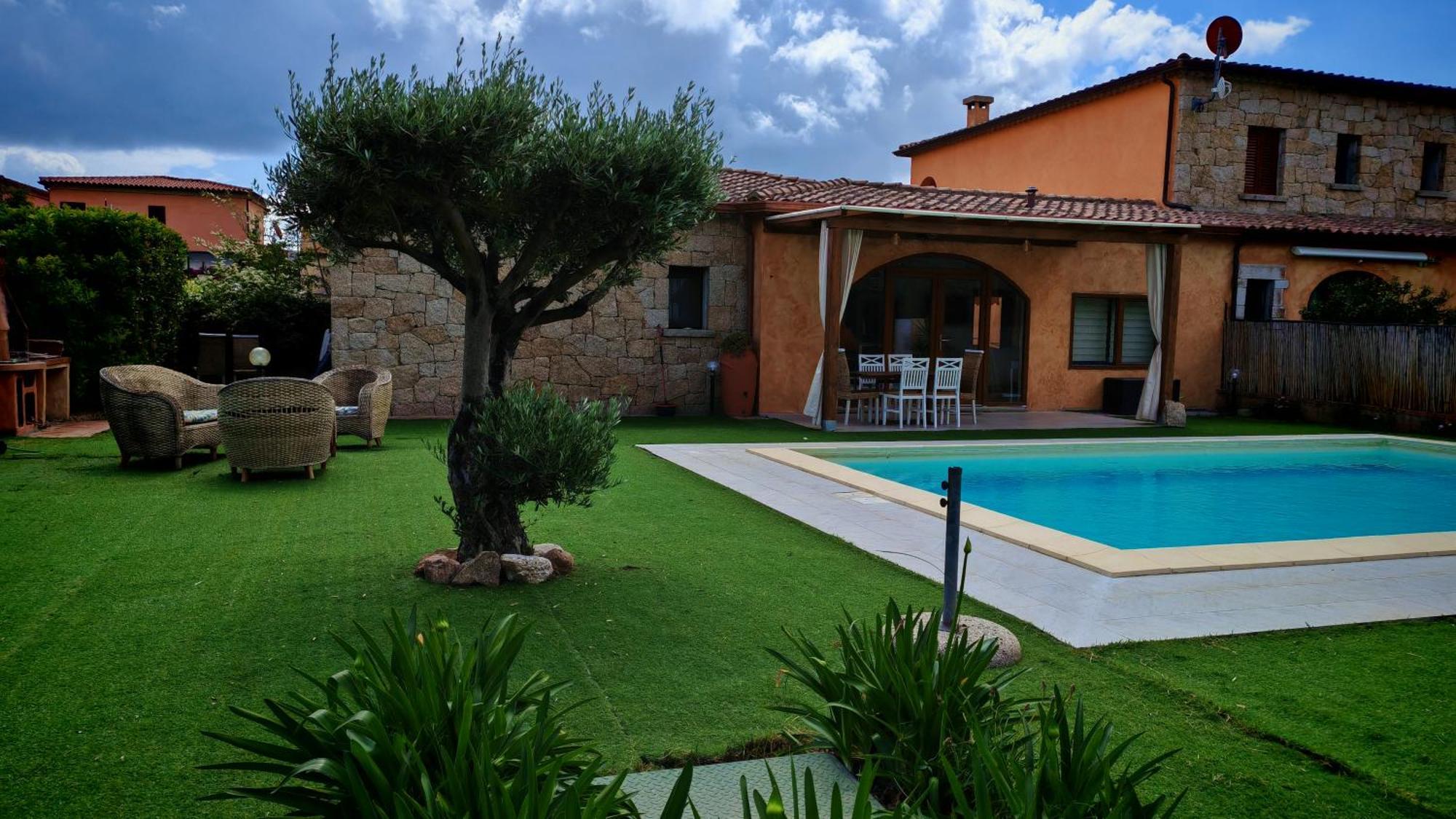 Villa Paola San Teodoro Con Piscina Privata Lu Lioni Екстериор снимка