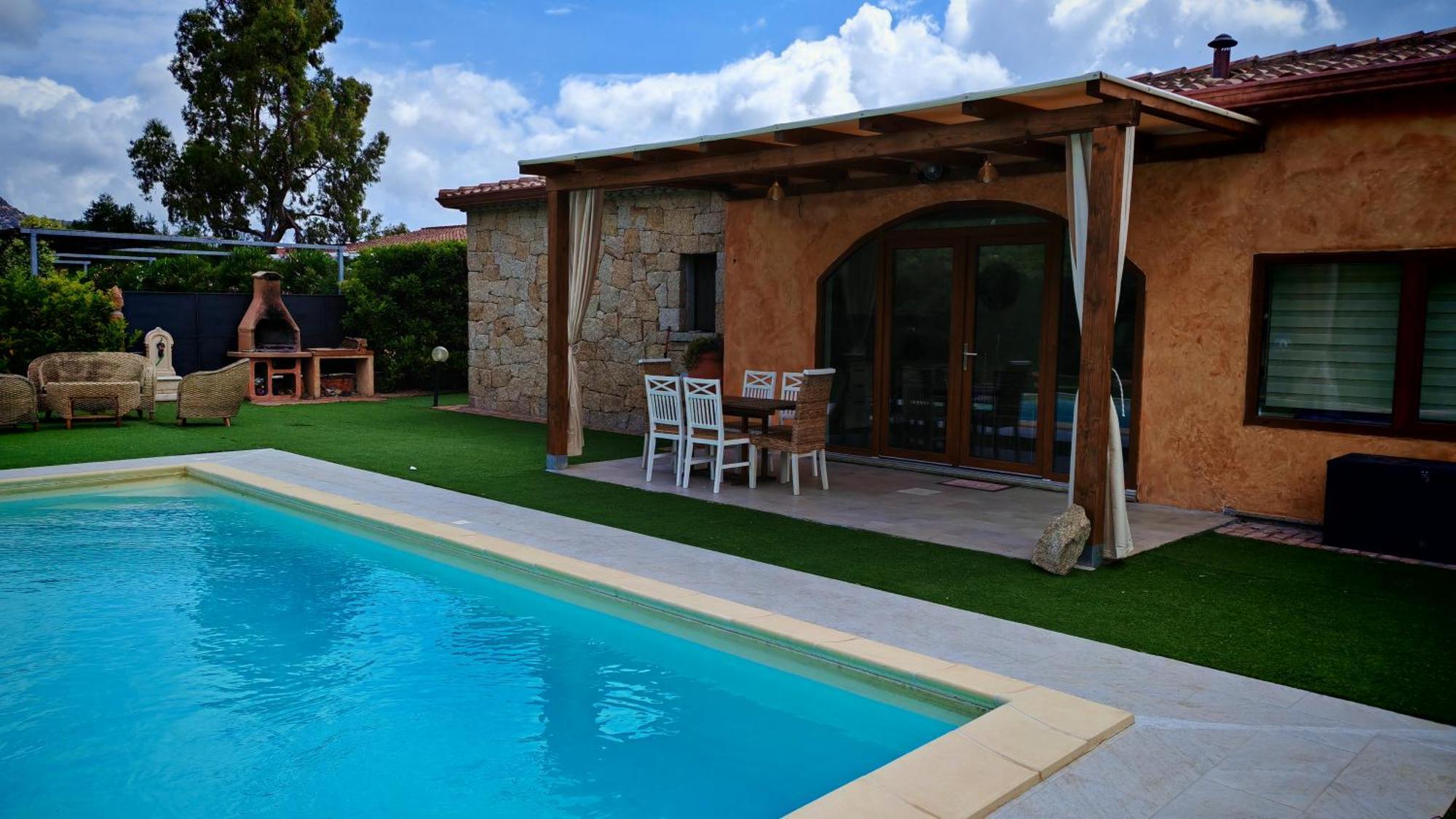 Villa Paola San Teodoro Con Piscina Privata Lu Lioni Екстериор снимка